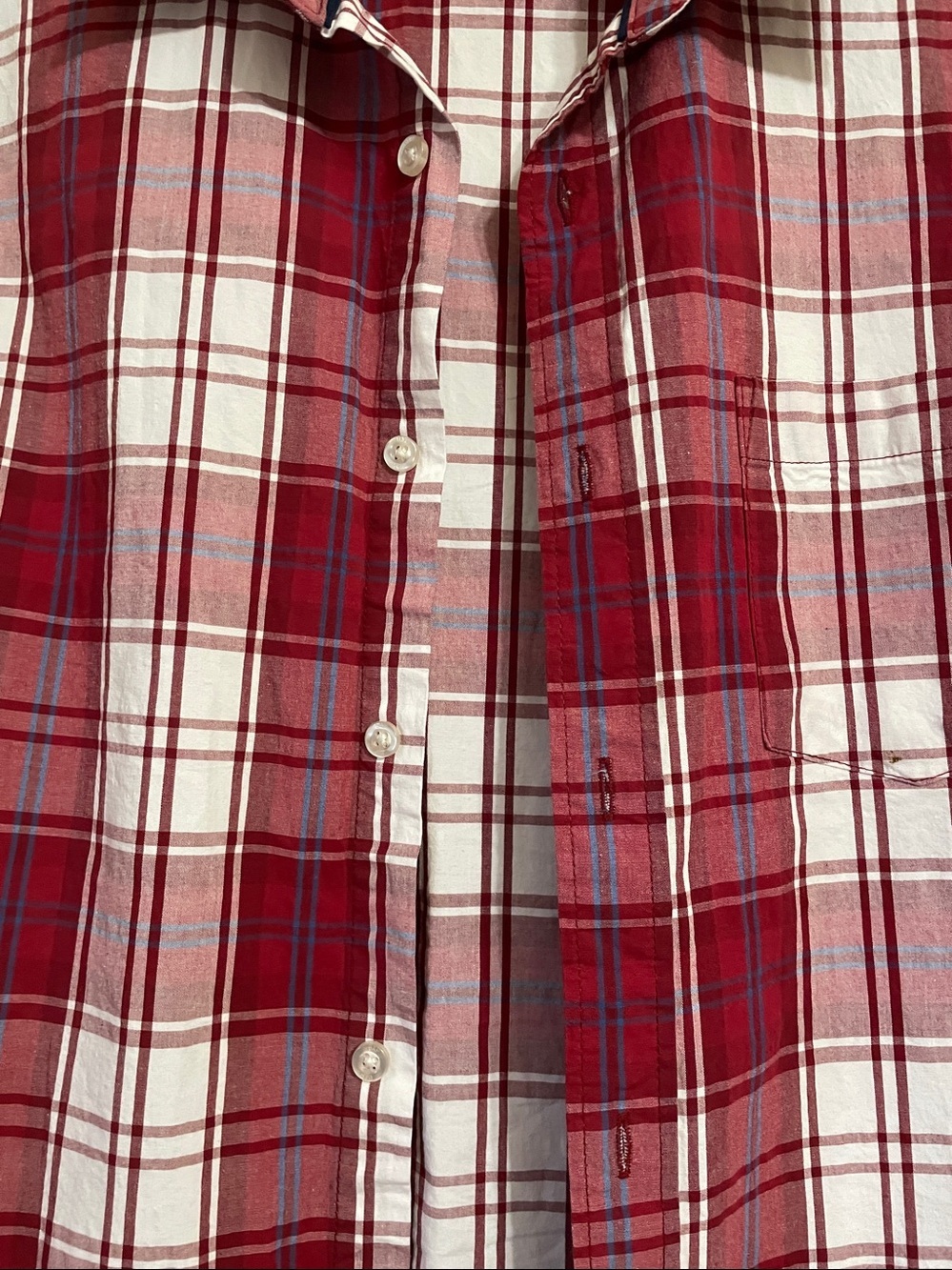 Men’s GAP Red and White Plaid Shirt - Picture 4 of 9